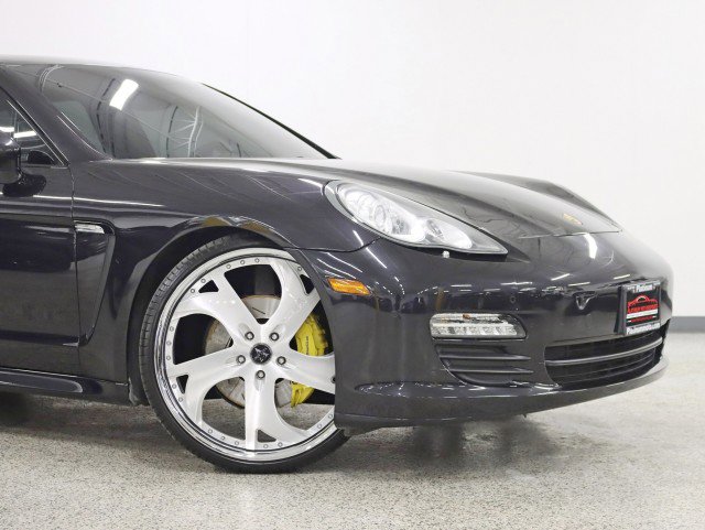 Used 2011 Porsche Panamera S image 2