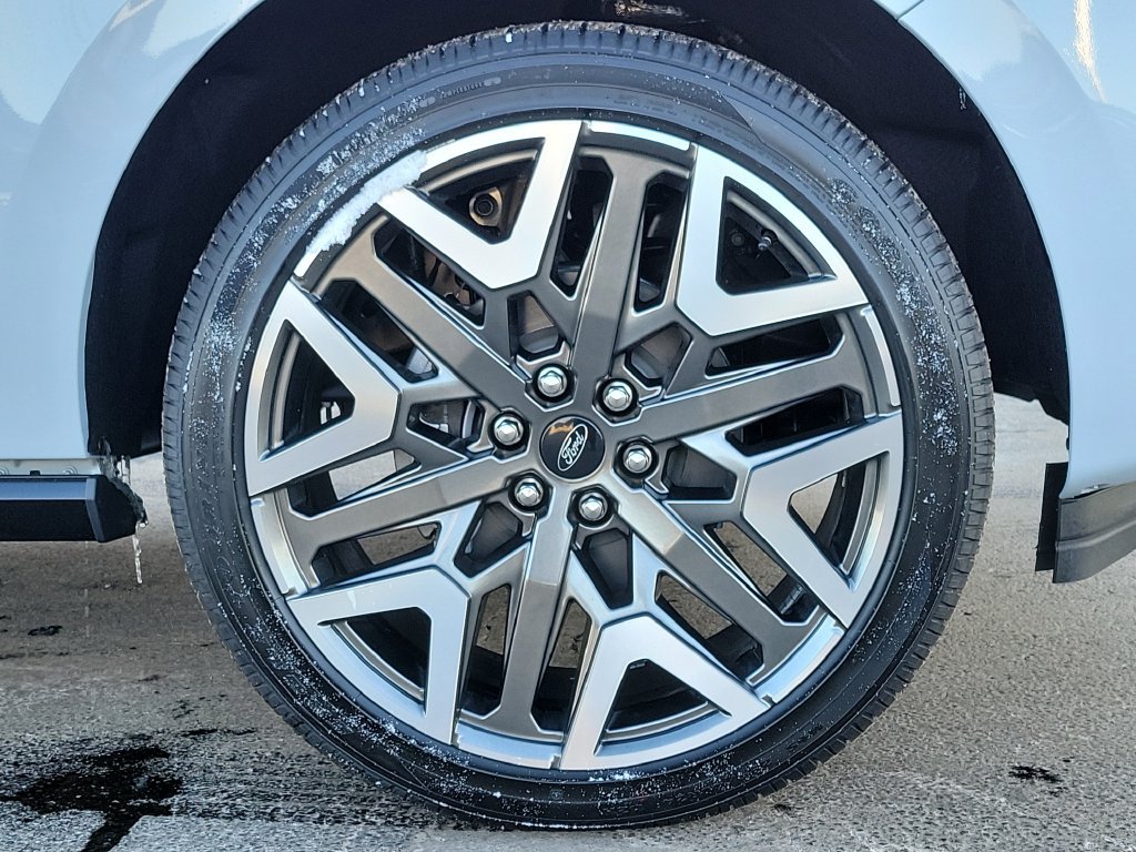 New 2025 Ford Expedition Platinum w/ Platinum Ultimate Package AWD/4WD image 9