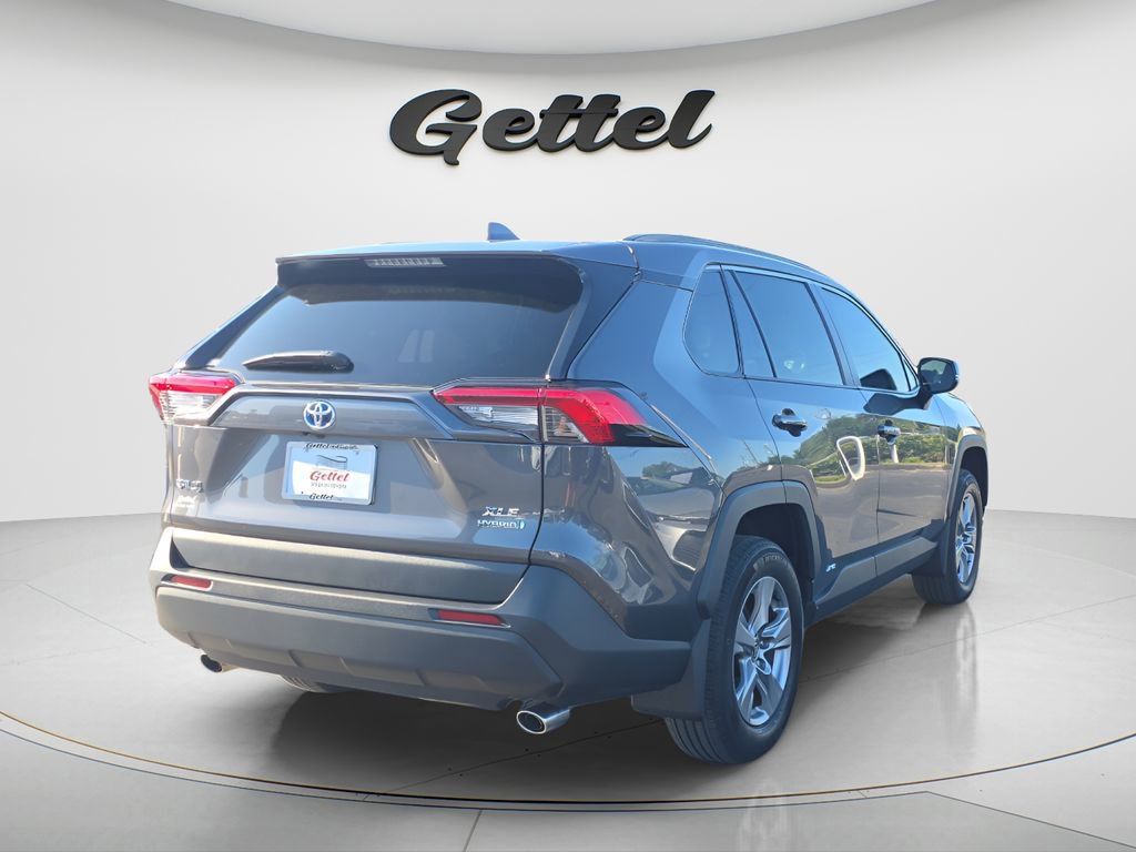 Used 2024 Toyota RAV4 XLE w/ Convenience Package AWD/4WD image 5