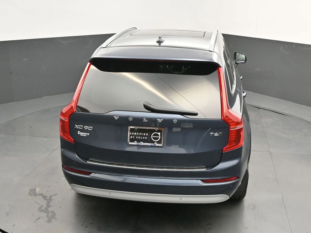 Certified 2022 Volvo XC90 T6 Momentum image 26