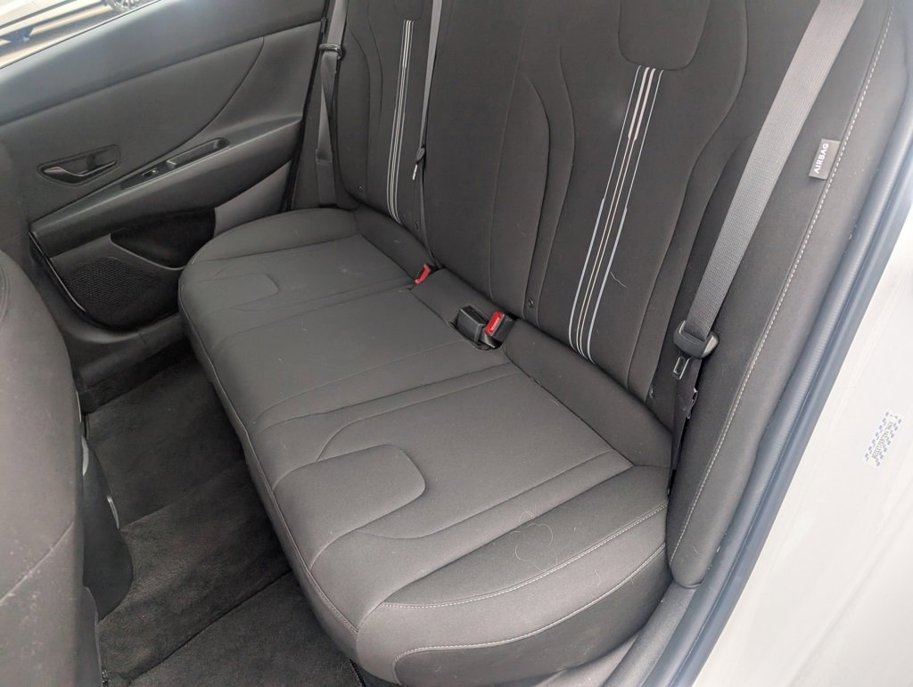 Used 2025 Hyundai Elantra SEL image 12