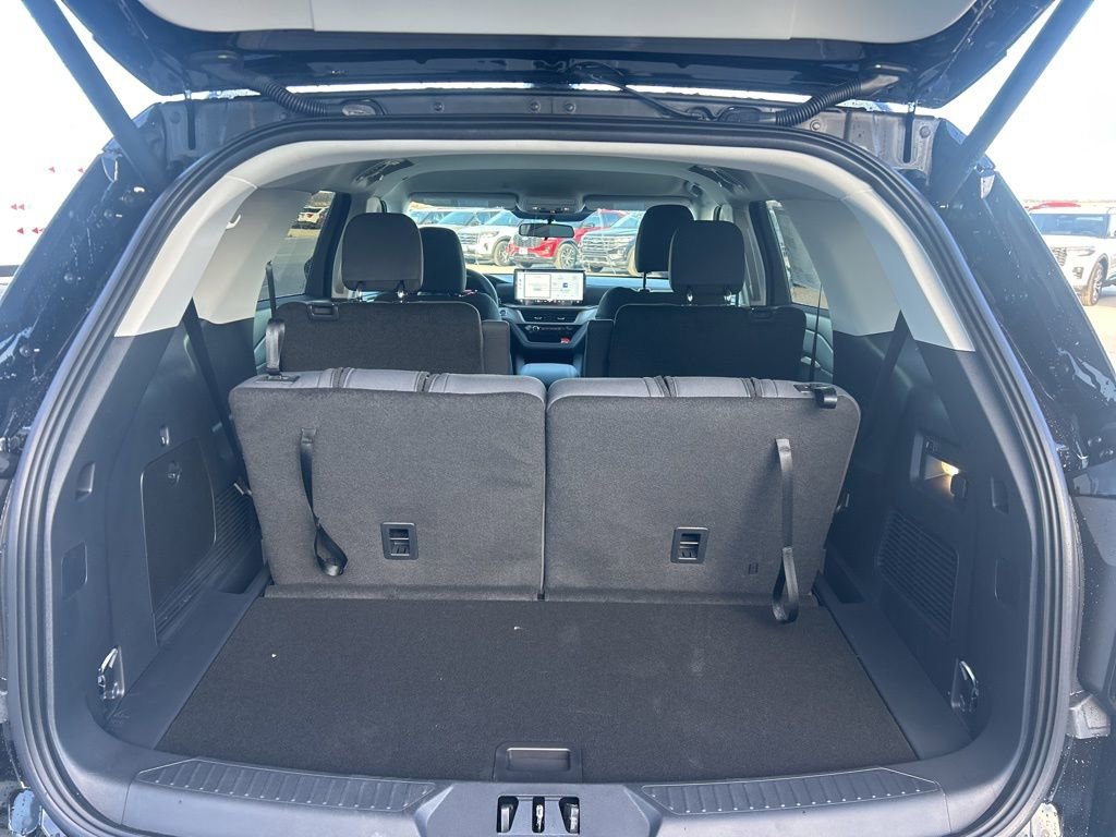 New 2026 Ford Explorer Active image 16