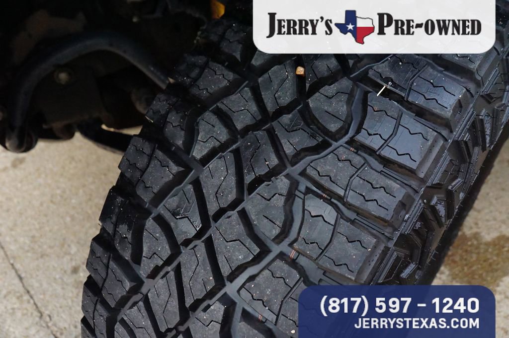 Used 2024 Chevrolet Silverado 2500 ZR2 w/ Technology Package image 8