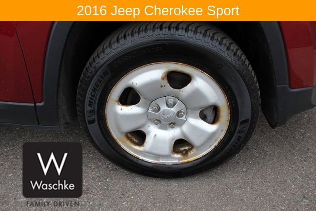 Used 2016 Jeep Cherokee Sport w/ Cold Weather Group image 14
