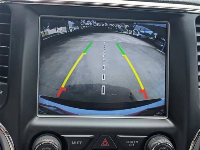 Used 2018 Jeep Grand Cherokee Altitude AWD/4WD image 14