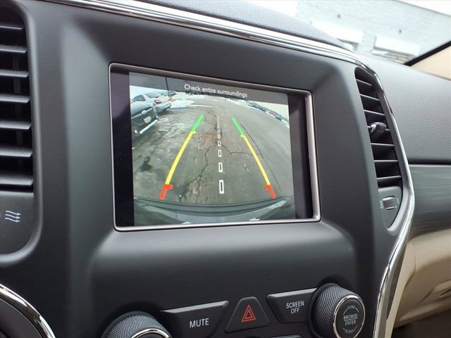 Used 2021 Jeep Grand Cherokee Laredo image 13