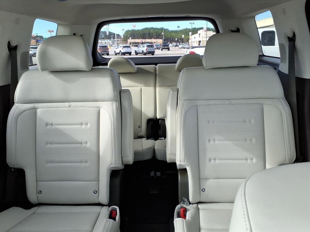 Used 2025 Hyundai Santa Fe Calligraphy image 13