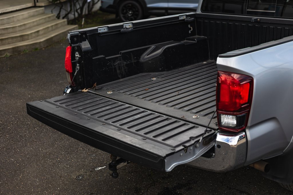 Used 2019 Toyota Tacoma 4x4 Double Cab image 10