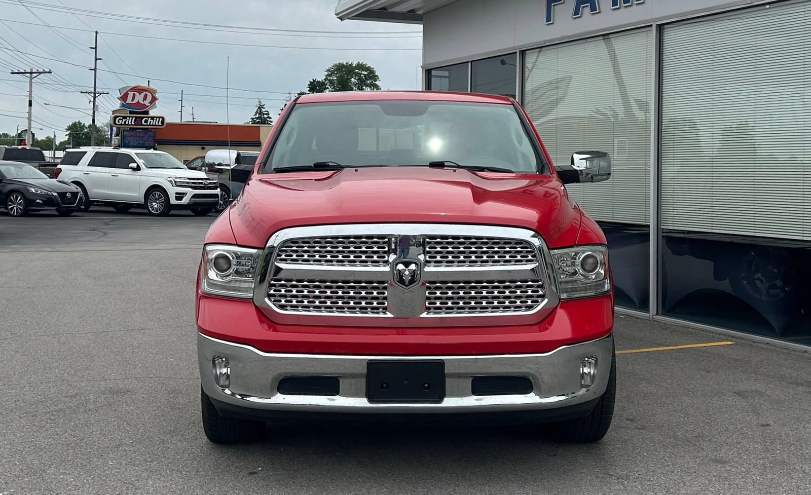 Used 2017 RAM 1500 Laramie AWD/4WD image 2