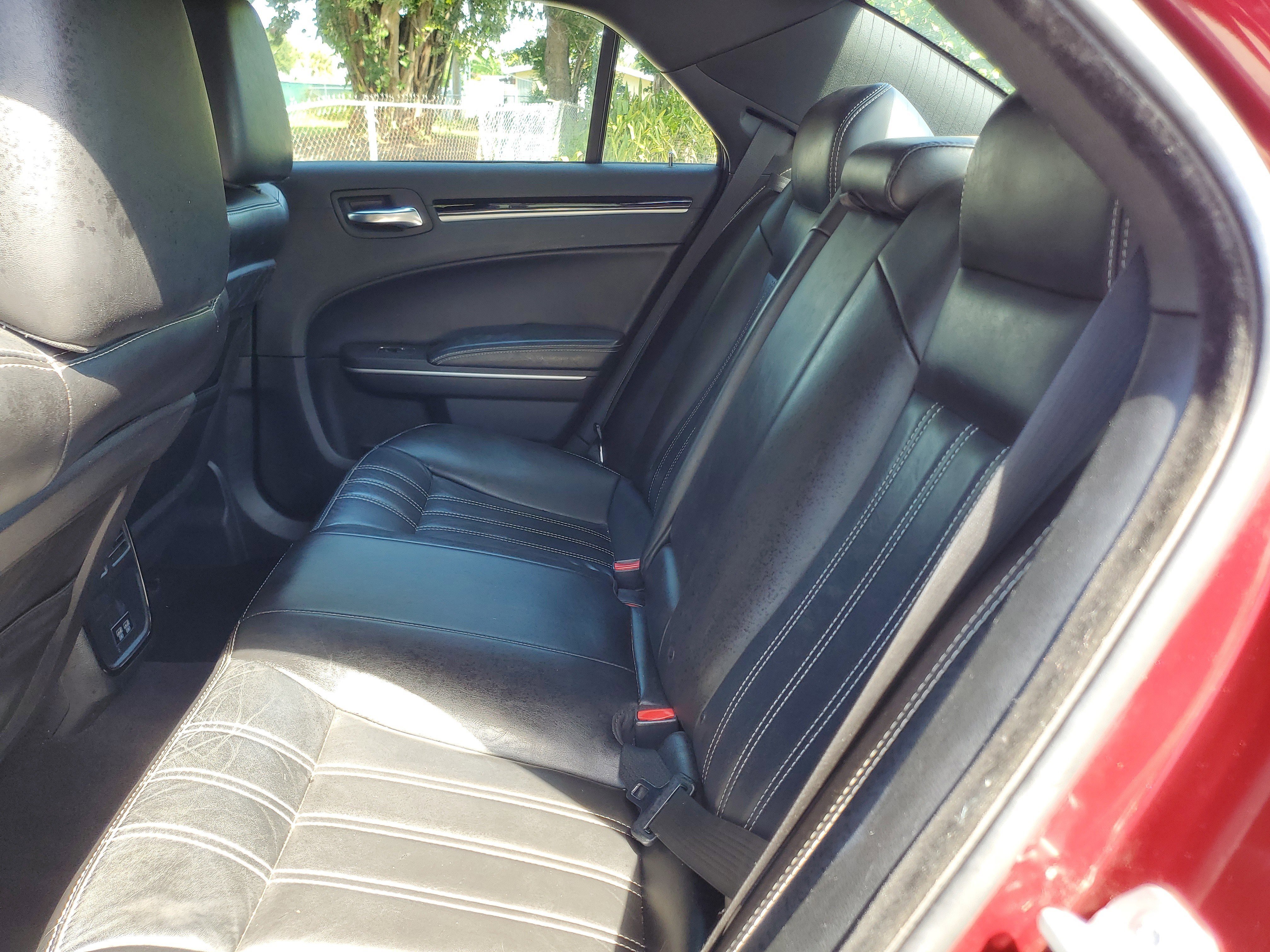 Used 2019 Chrysler 300 S image 8