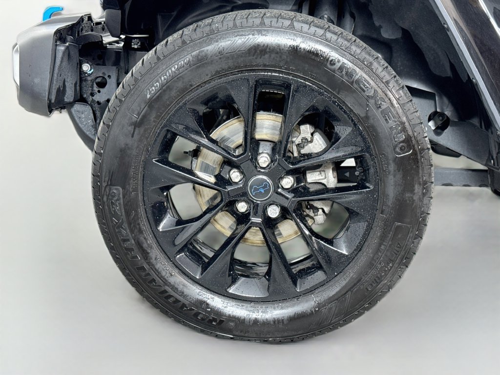 Used 2024 Jeep Wrangler Unlimited Sahara AWD/4WD image 11