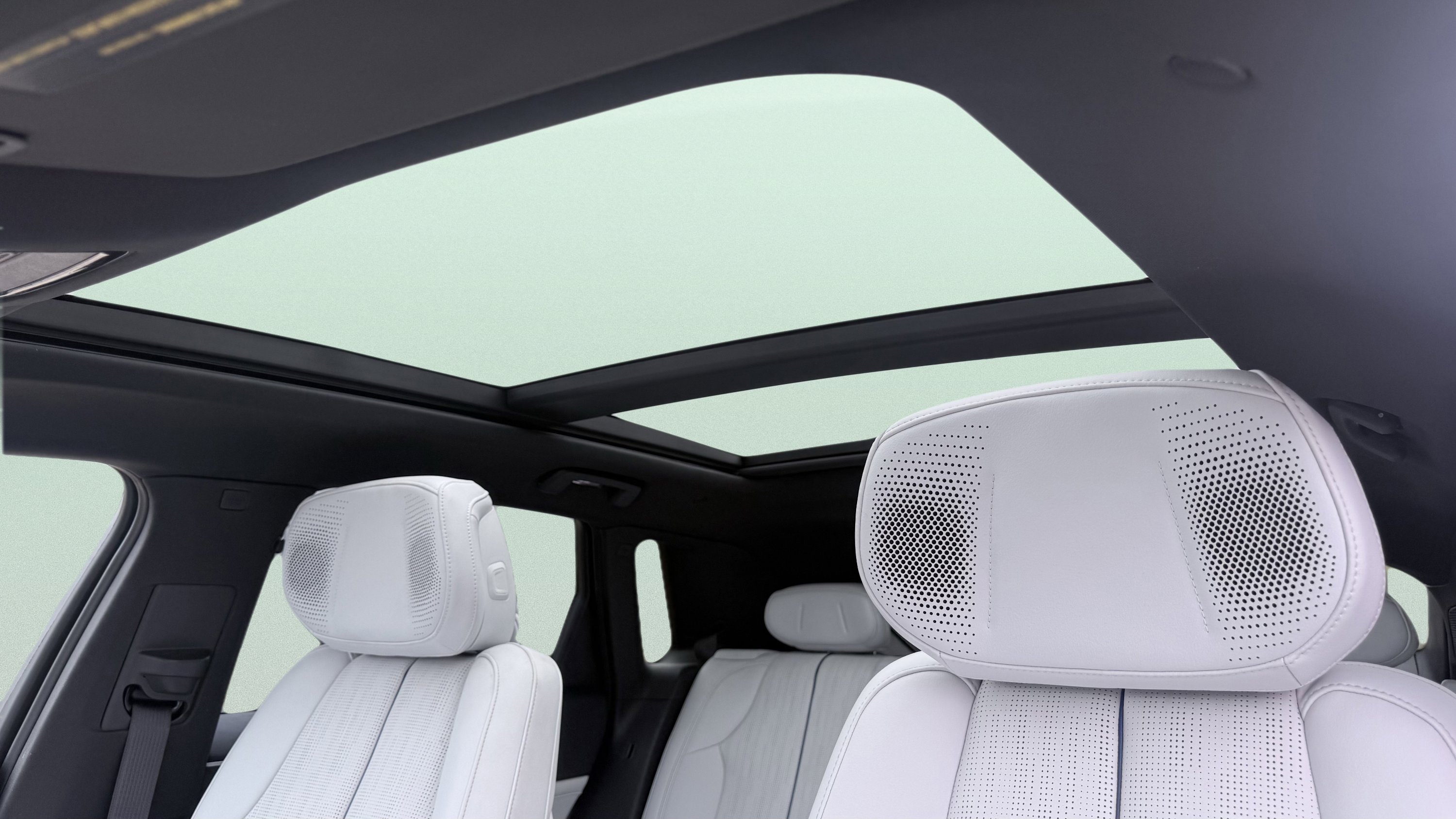 Used 2024 Cadillac Lyriq Luxury image 27