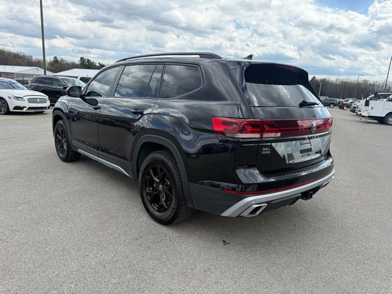 Used 2024 Volkswagen Atlas Peak Edition SEL image 8