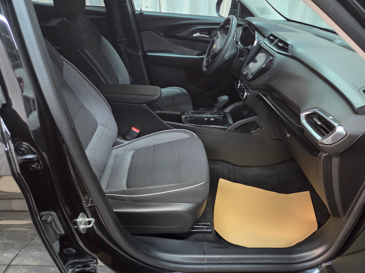 Used 2021 Chevrolet TrailBlazer LT w/ Convenience Package image 13