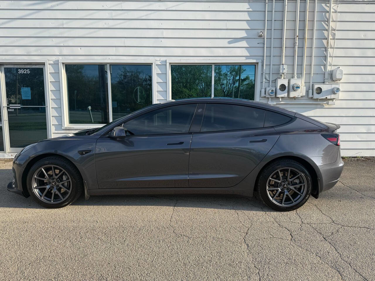 Used 2022 Tesla Model 3 Long Range AWD/4WD image 2