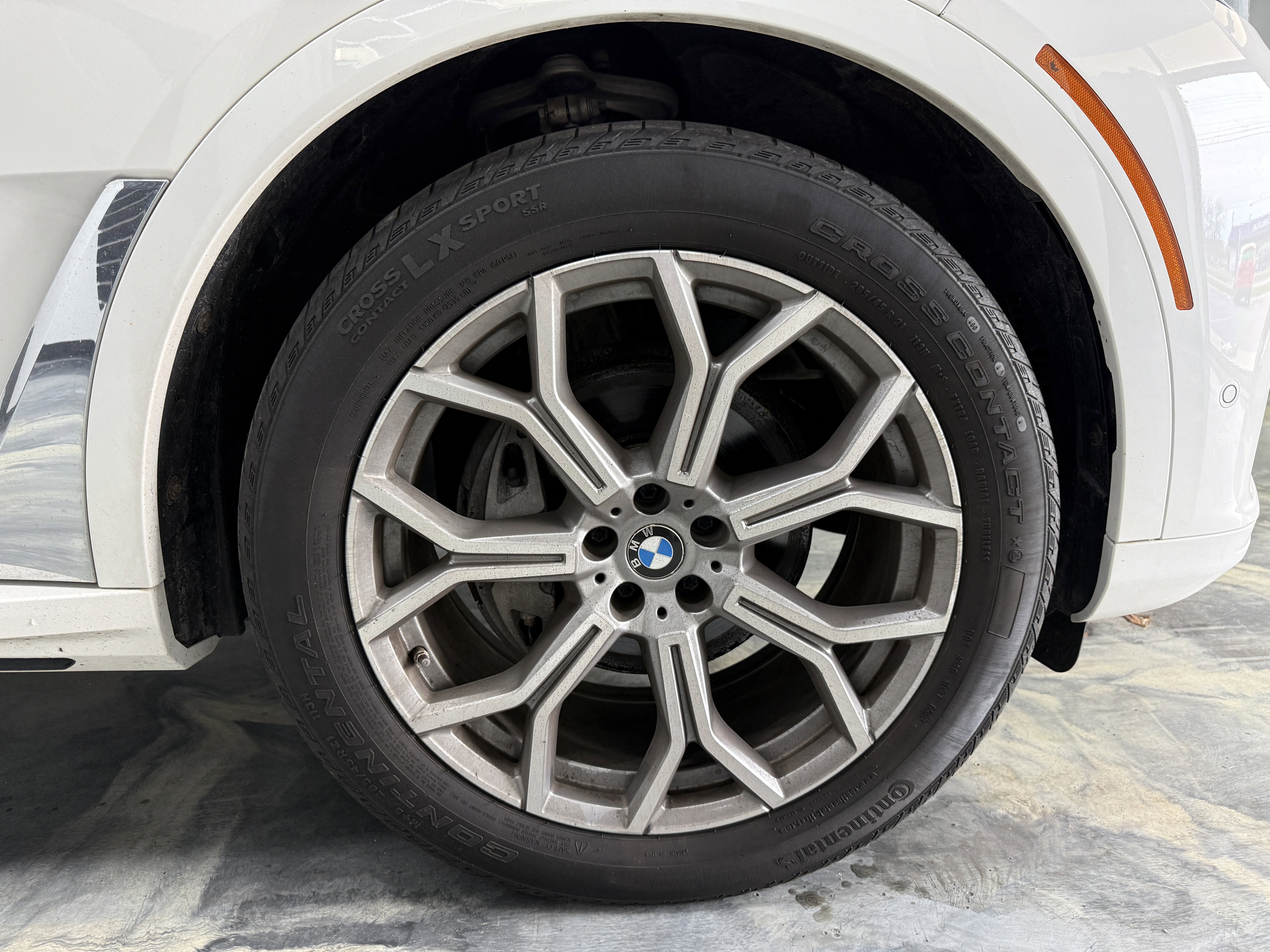 Used 2020 BMW X7 xDrive40i w/ Premium Package image 37