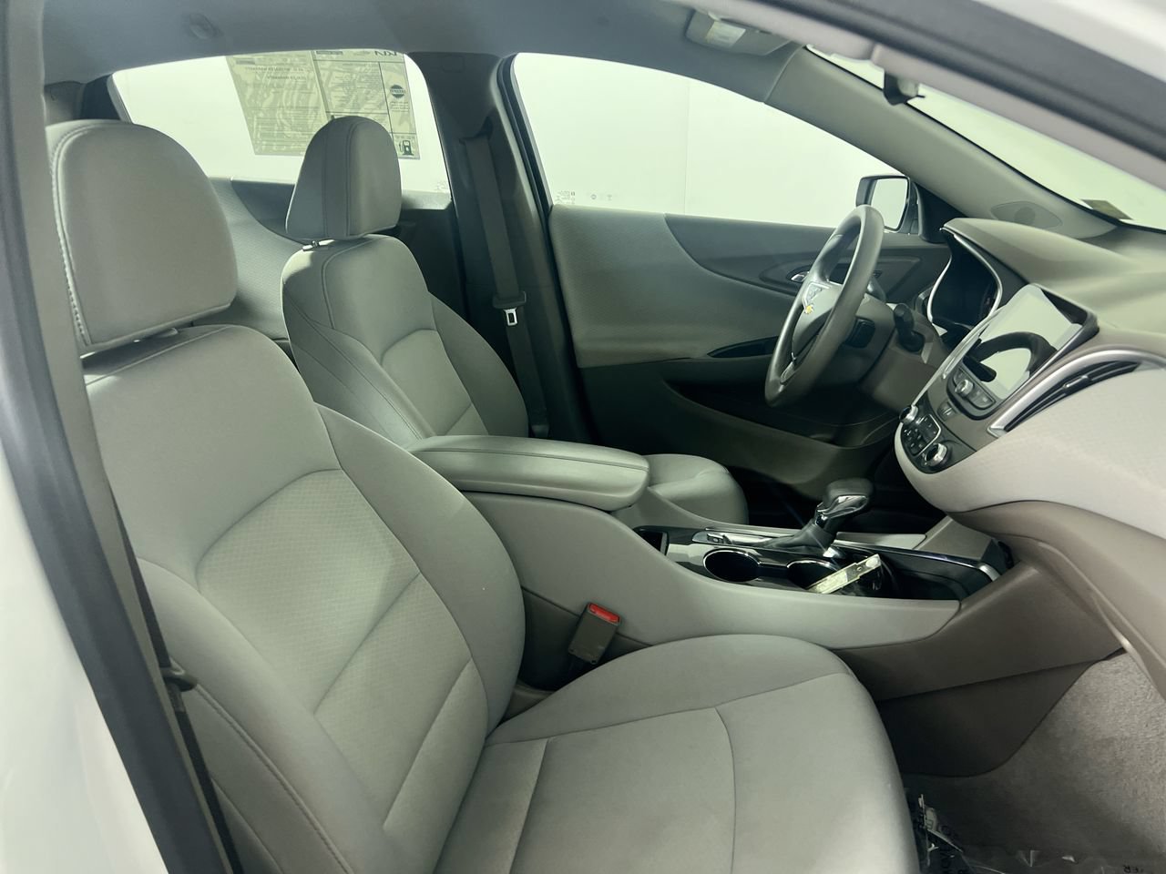 Used 2022 Chevrolet Malibu LT FWD image 24