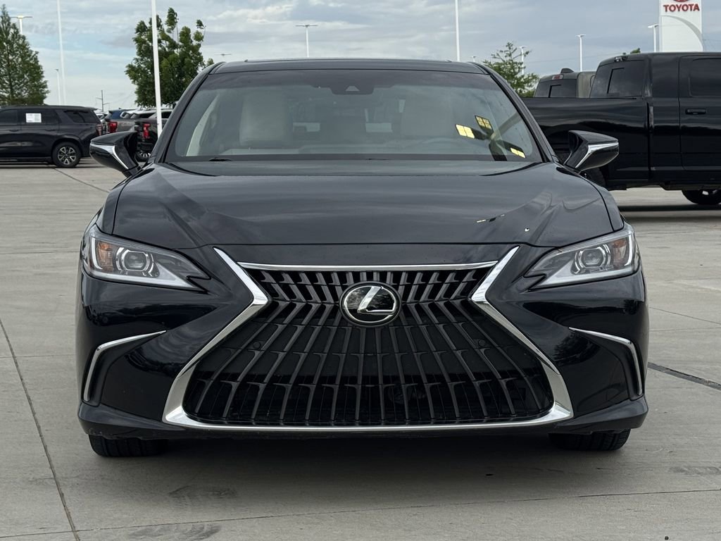 Used 2024 Lexus ES 300h w/ Premium Package FWD image 4