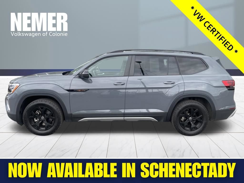 Certified 2025 Volkswagen Atlas Peak Edition SE AWD/4WD image 2