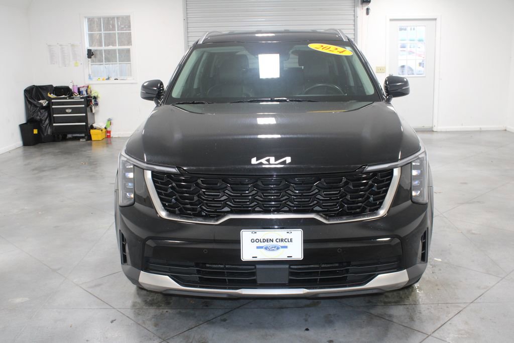Used 2024 Kia Sorento S image 3