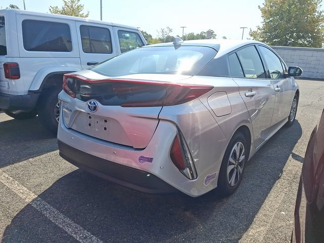 Used 2017 Toyota Prius Prime Advanced w/ Carpet Mat Package FWD image 8