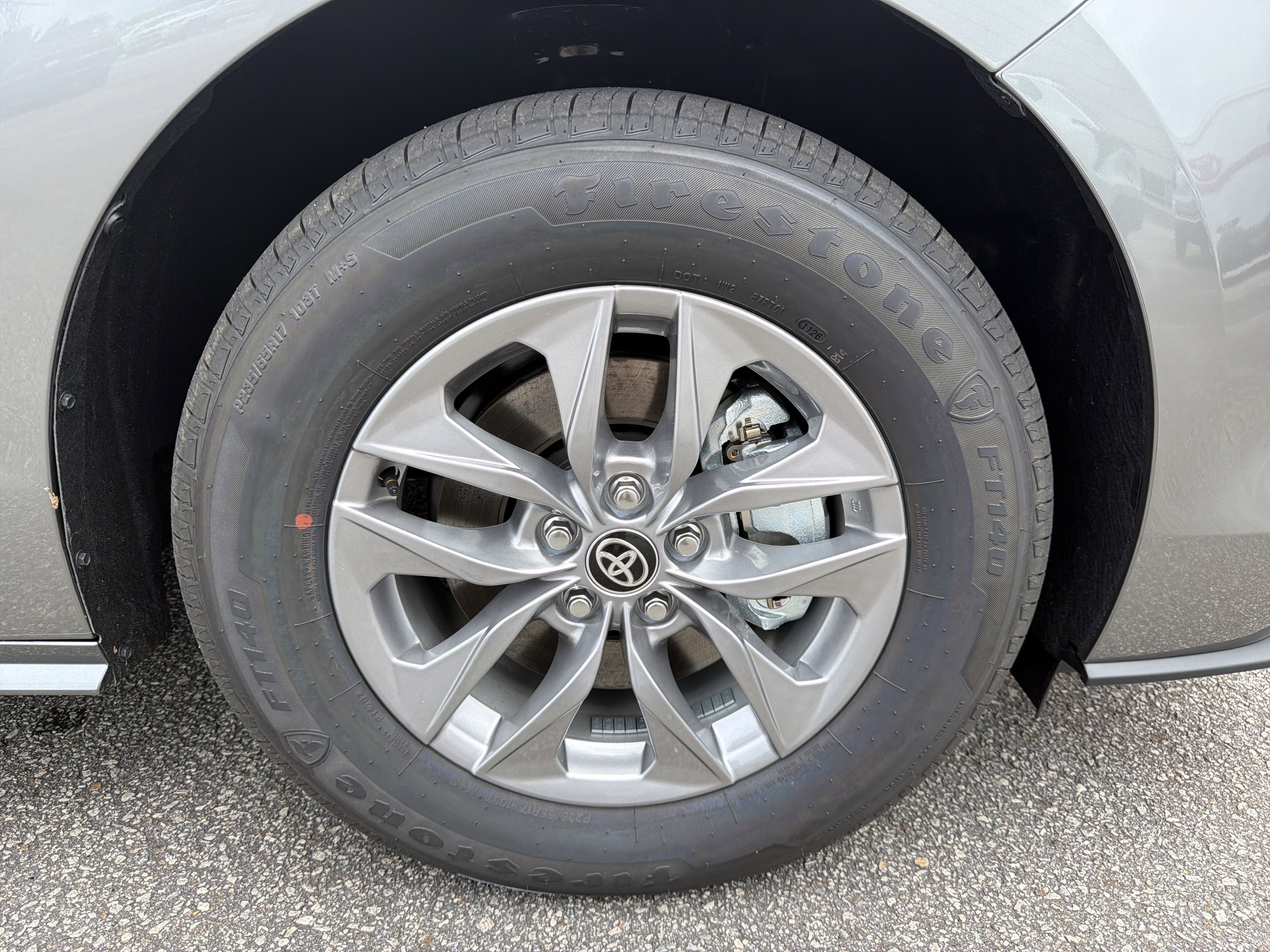 New 2026 Toyota Sienna XLE AWD/4WD image 12