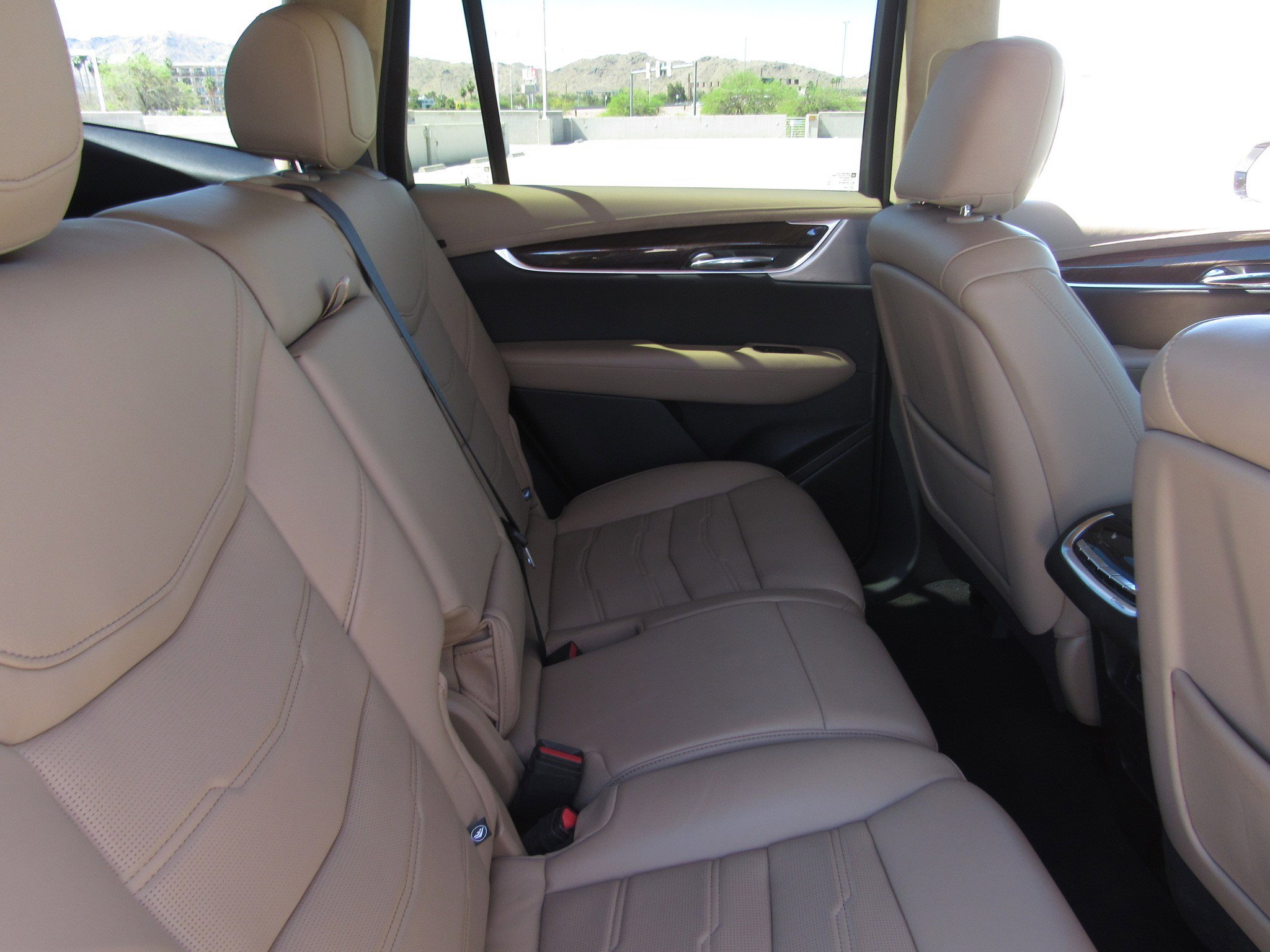Used 2024 Cadillac XT6 Premium Luxury w/ Platinum Package image 12