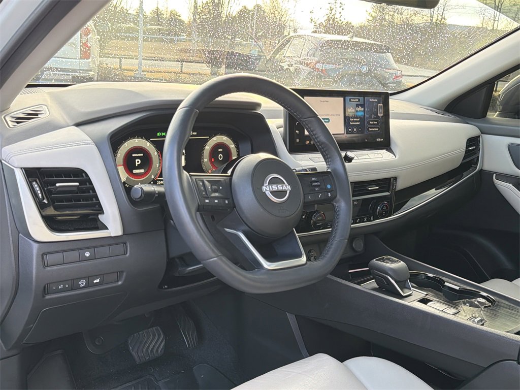 Used 2024 Nissan Rogue SL w/ SL Premium Package image 15