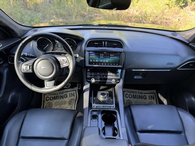Used 2019 Jaguar F-PACE Premium image 23