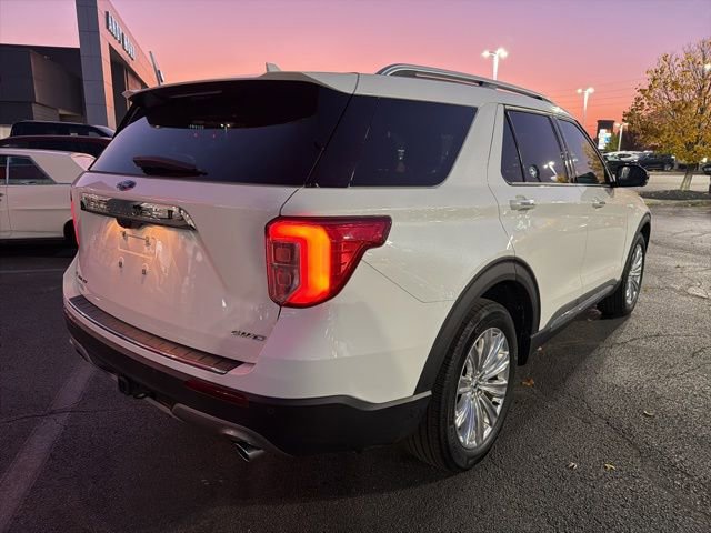 Used 2022 Ford Explorer Limited w/ Limited Technology Package image 4