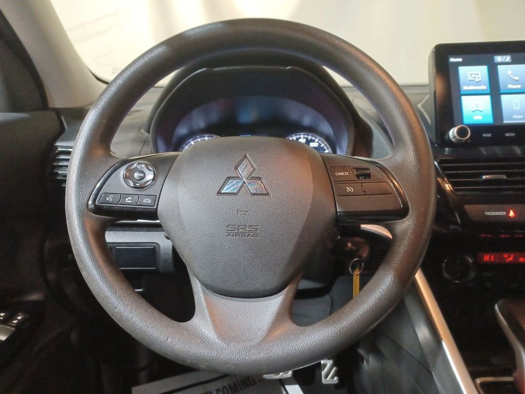 Used 2022 Mitsubishi Eclipse Cross LE image 10