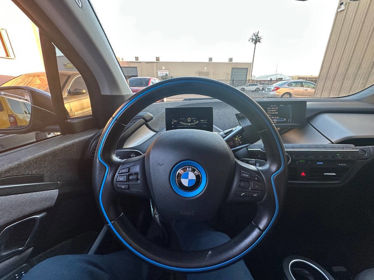 Used 2018 BMW i3 Base 4dr Hatchback RWD image 24