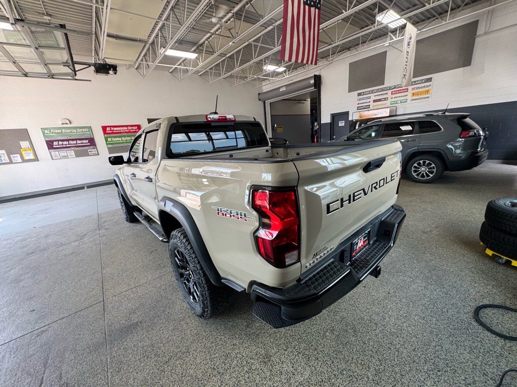 Used 2023 Chevrolet Colorado Trail Boss w/ Advanced Trailering Package image 7