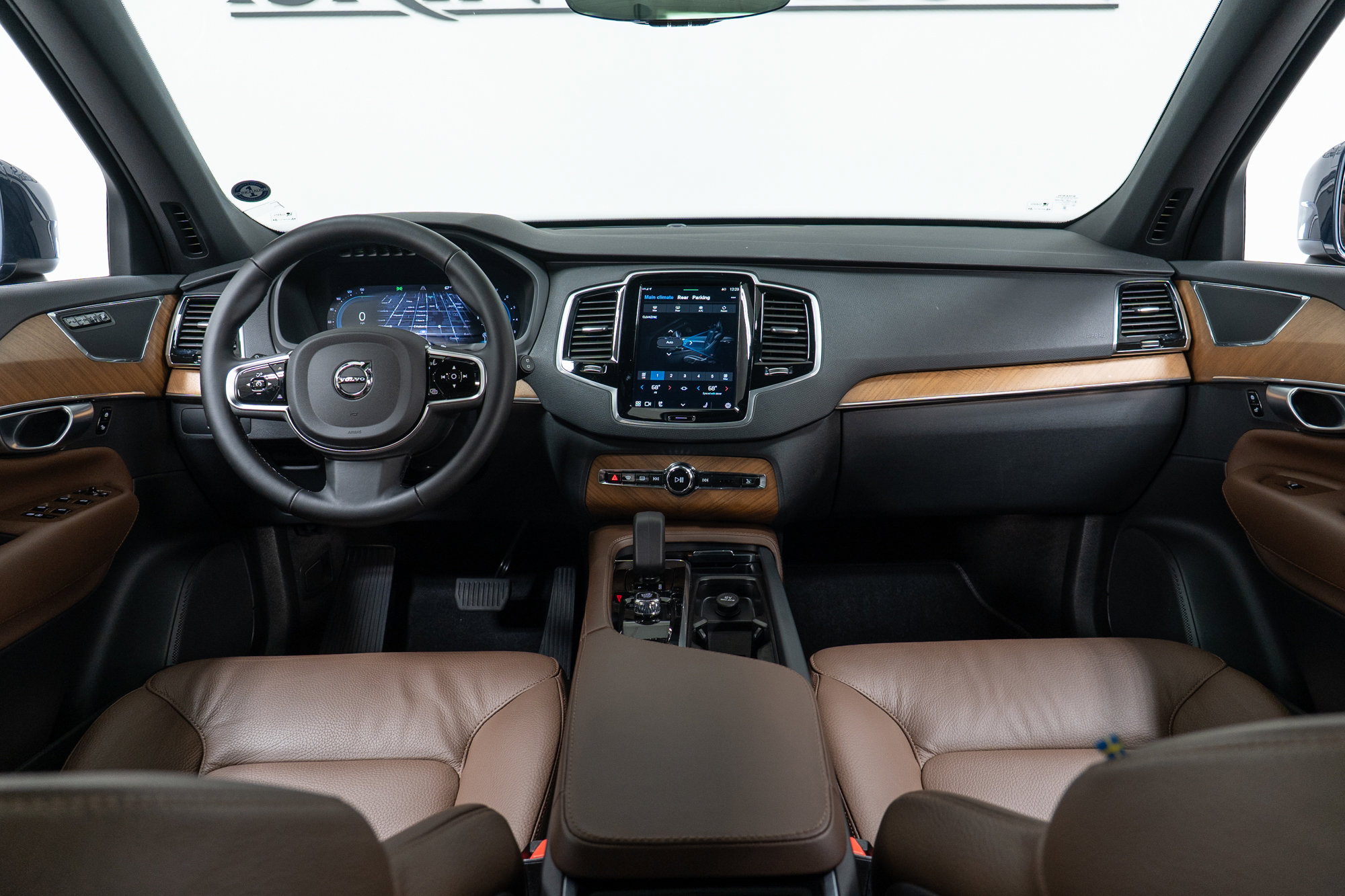 Certified 2024 Volvo XC90 B6 Plus w/ Protection Package Premier image 15