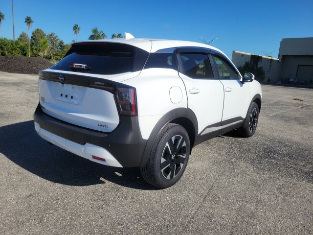 Used 2025 Nissan Kicks SV AWD/4WD image 6
