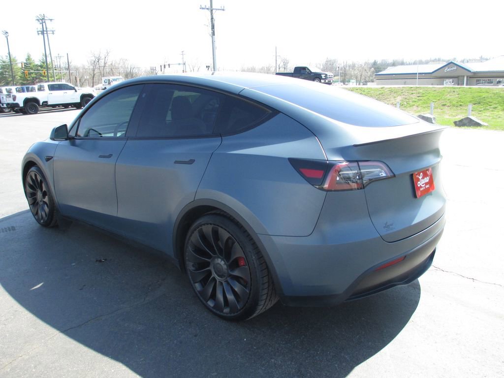 Used 2022 Tesla Model Y Performance image 8