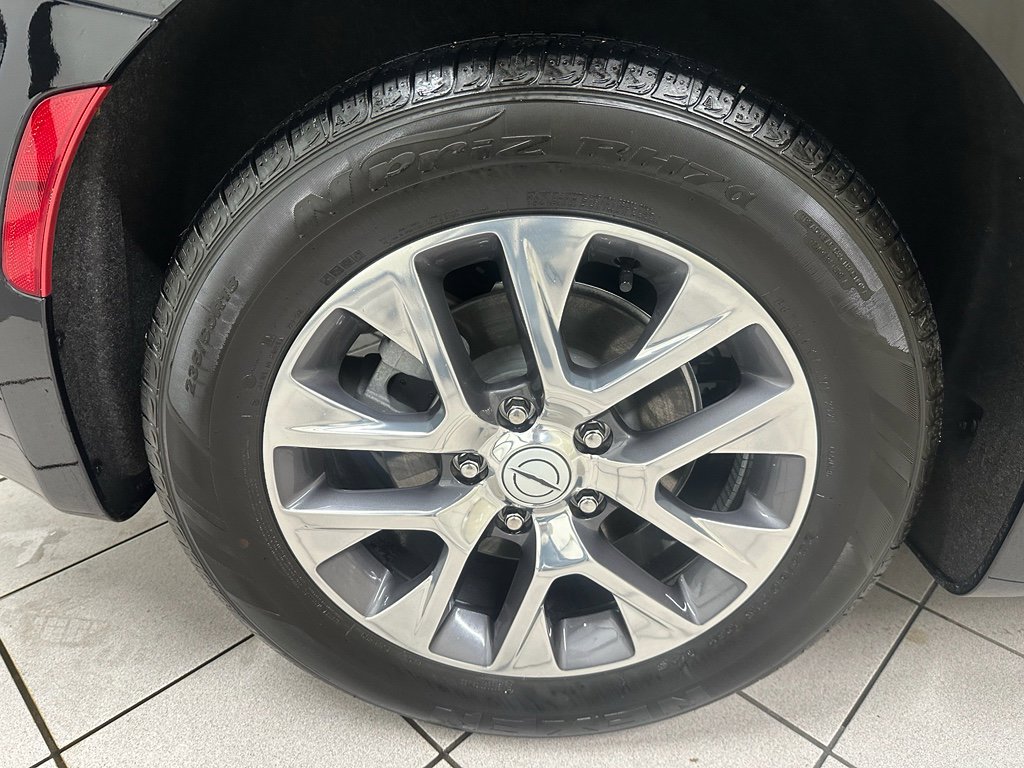 Used 2025 Chrysler Pacifica Pinnacle image 14