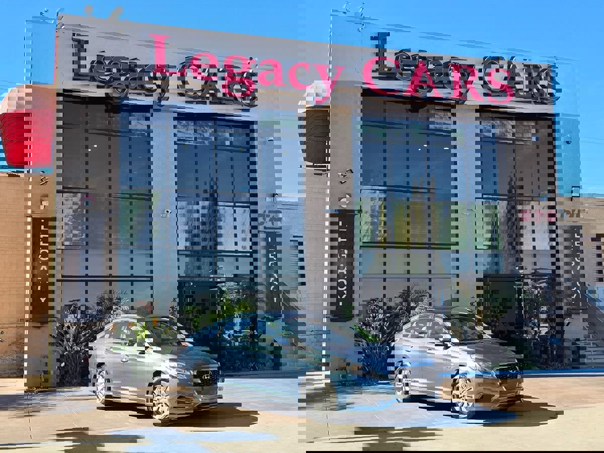 Used 2016 Hyundai Sonata SE image 2