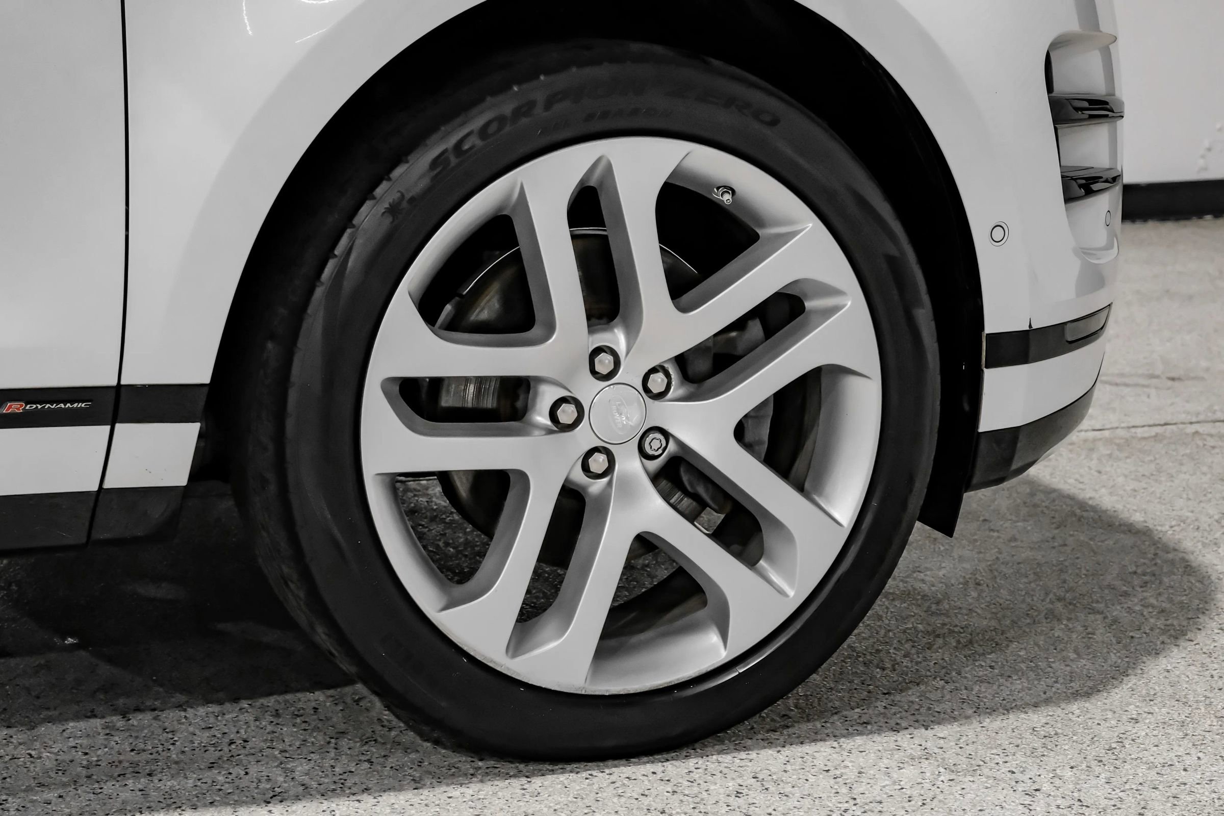 Used 2020 Land Rover Range Rover Evoque R-Dynamic SE image 67