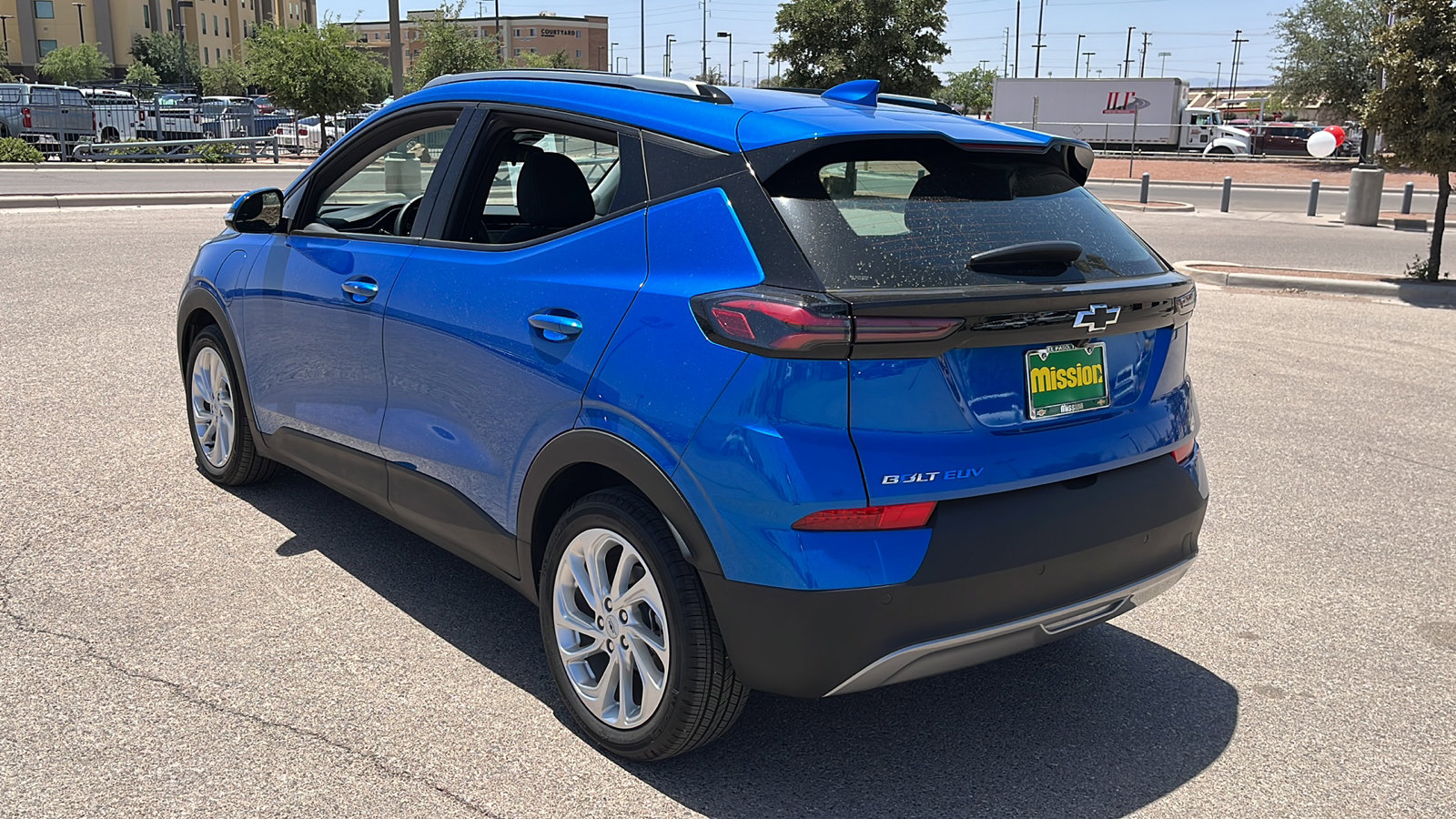 Used 2023 Chevrolet Bolt EUV LT w/ Comfort Package image 6