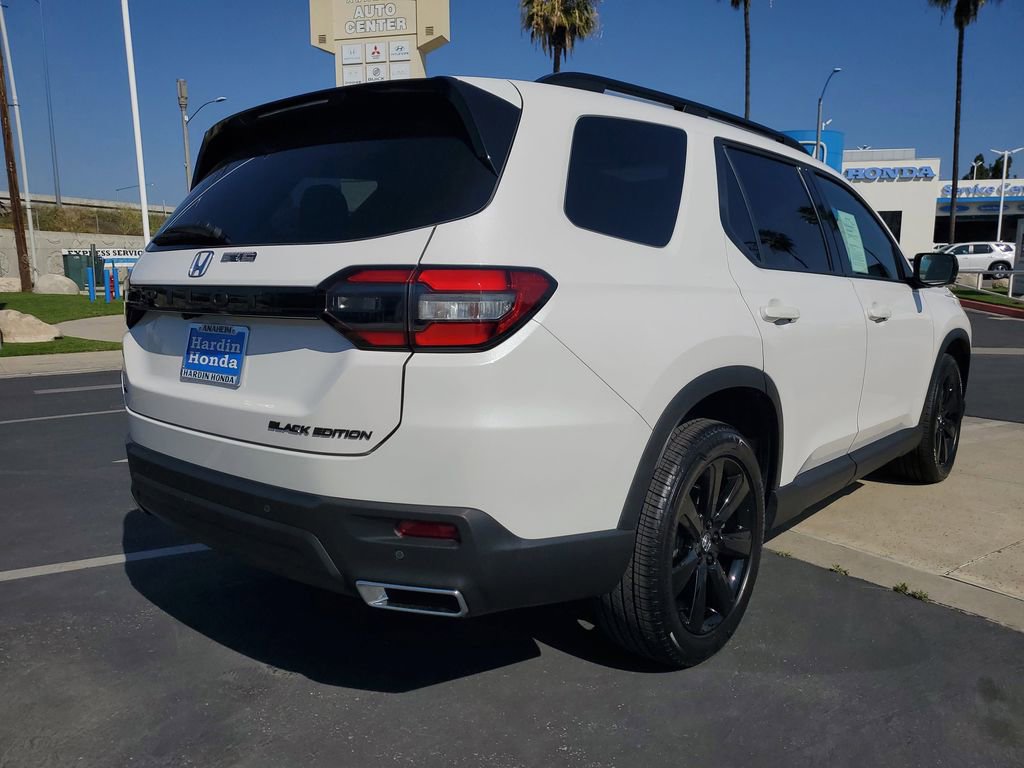 Used 2025 Honda Pilot Black Edition image 5