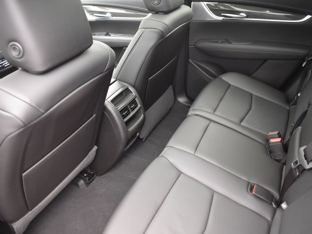 Used 2022 Cadillac XT5 Sportv w/ LPO, ONYX Package image 28