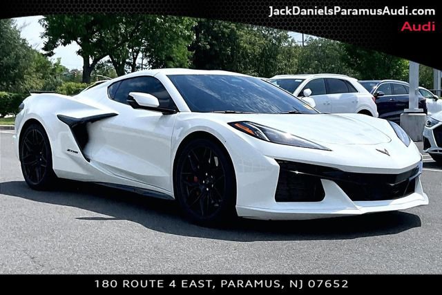 Used 2025 Chevrolet Corvette Z06 w/ Battery Protection Package RWD image 9