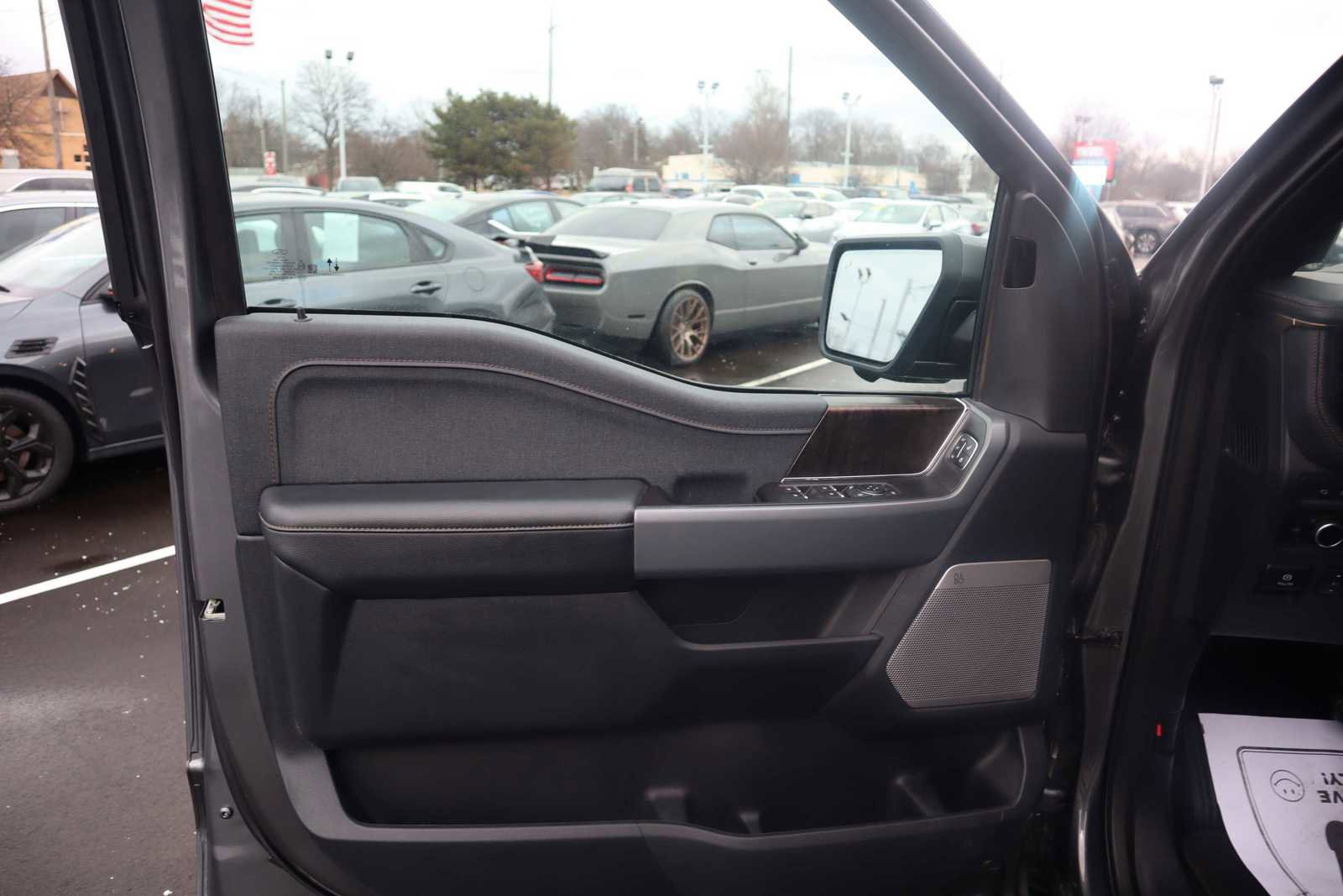 Used 2023 Ford F150 Lightning Lariat AWD/4WD image 3