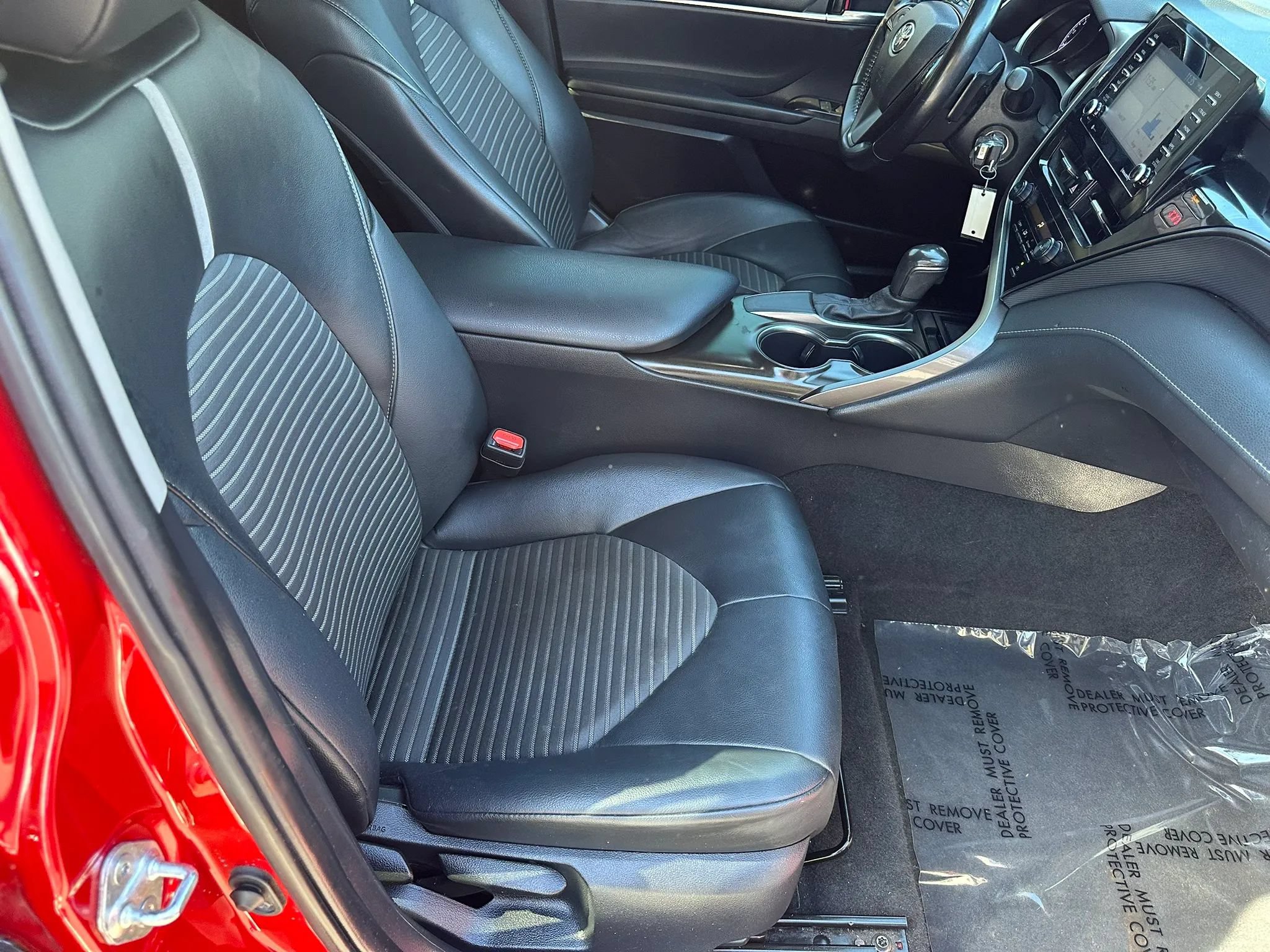 Used 2021 Toyota Camry SE FWD image 15