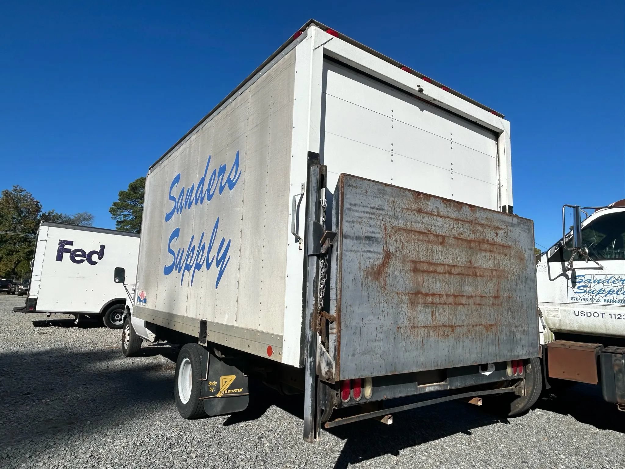 Used 2002 Ford E-350 and Econoline 350 Super Duty RWD image 7