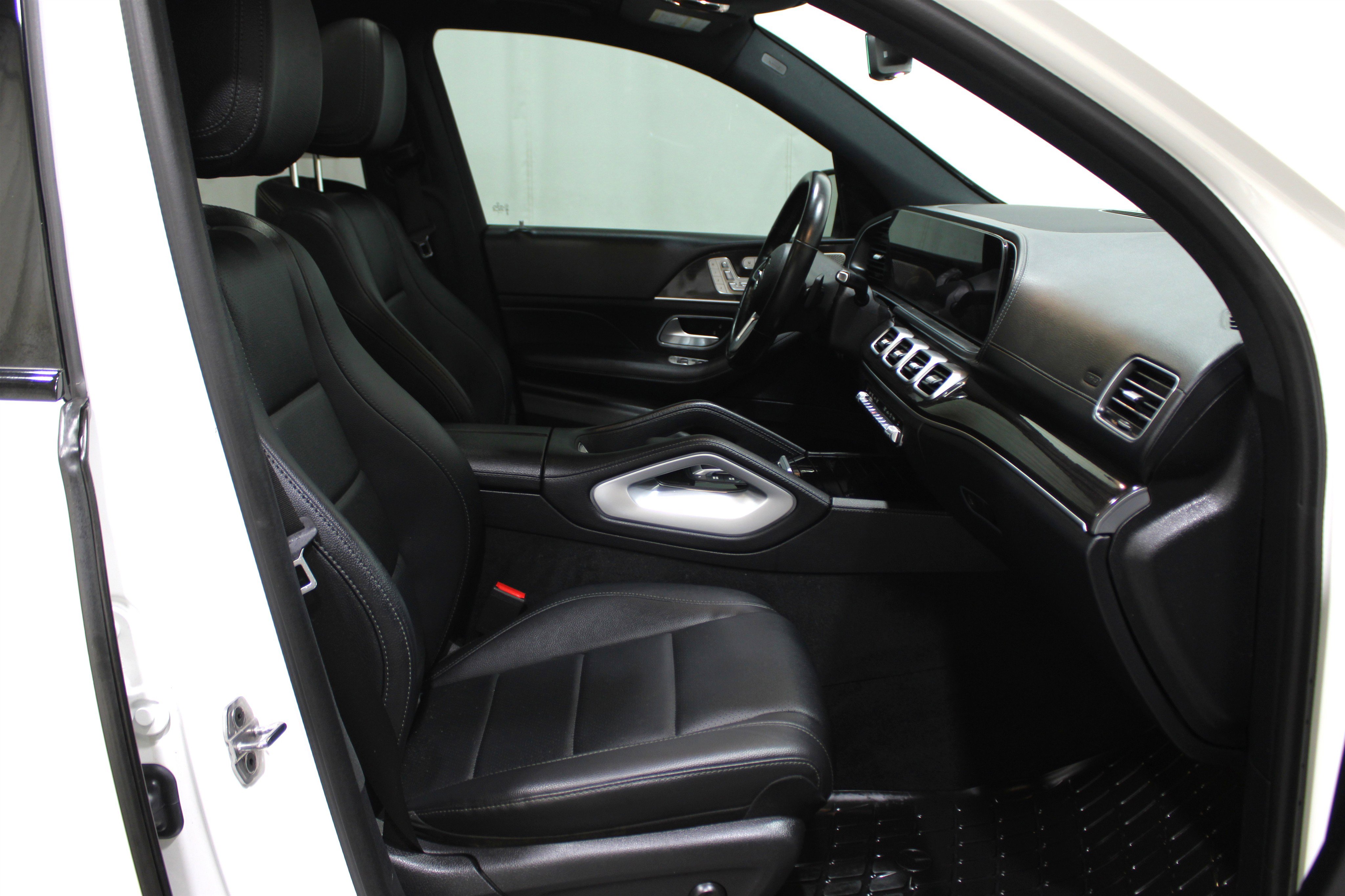 Used 2022 Mercedes-Benz GLS 450 4MATIC image 31