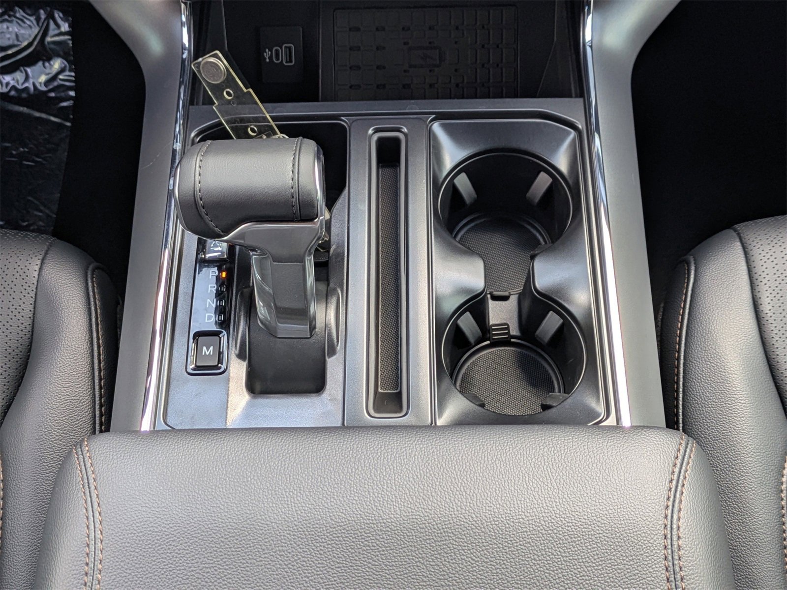 New 2025 Ford F150 Lariat w/ Equipment Group 502A High image 16