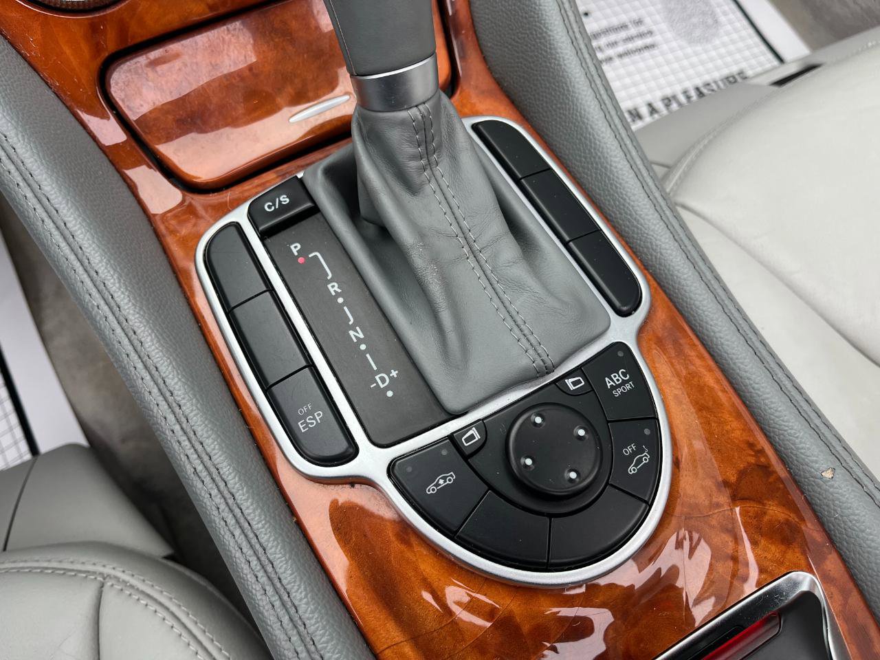 Used 2005 Mercedes-Benz SL 500 image 35