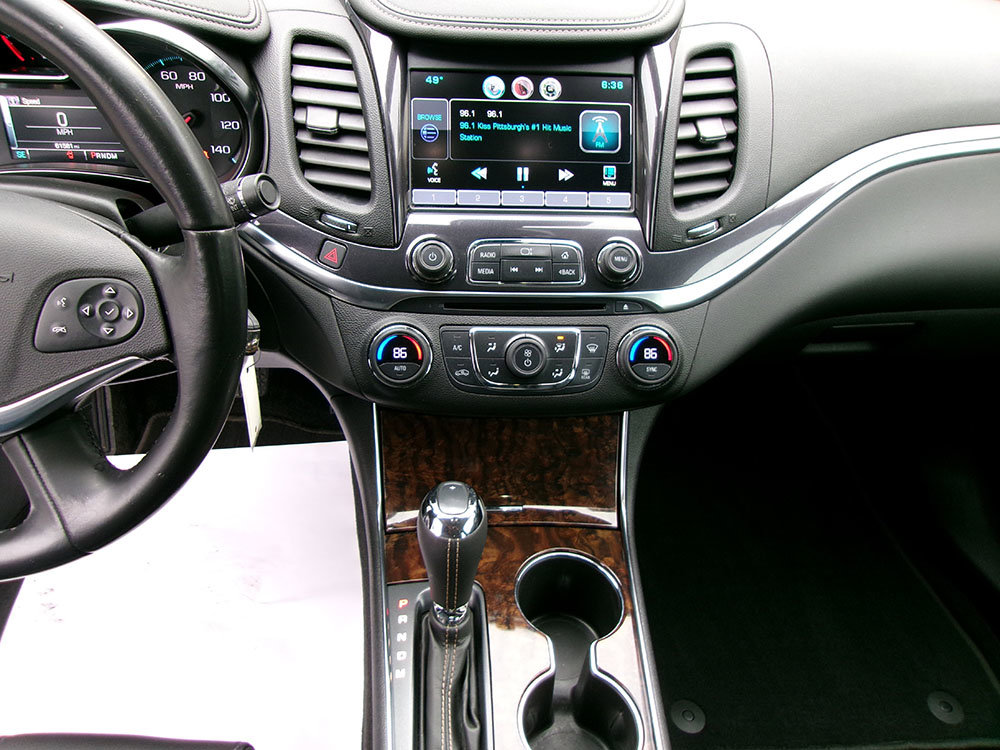 Used 2015 Chevrolet Impala LT w/ Convenience Package image 15